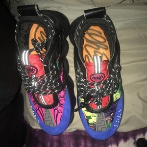 Versace chain reactions